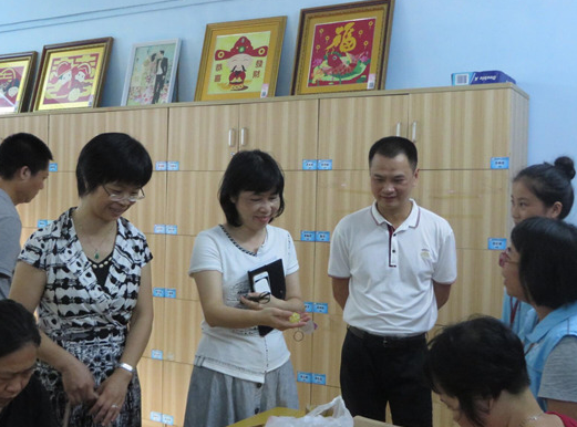 道滘镇党委委员刘转南及社会事务局一行莅临横沥康就中心参观指导