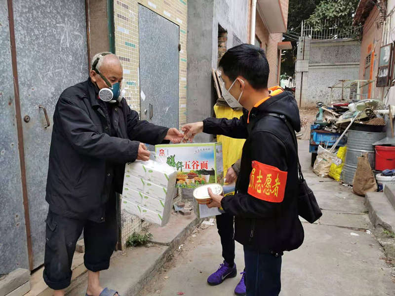 寮步整合多方力量抗疫,为困难群众生活防疫兜底。